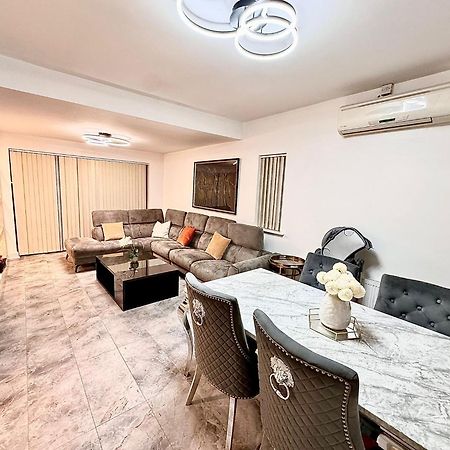 Deluxe Spacious King Size Room Хорнчерч Экстерьер фото